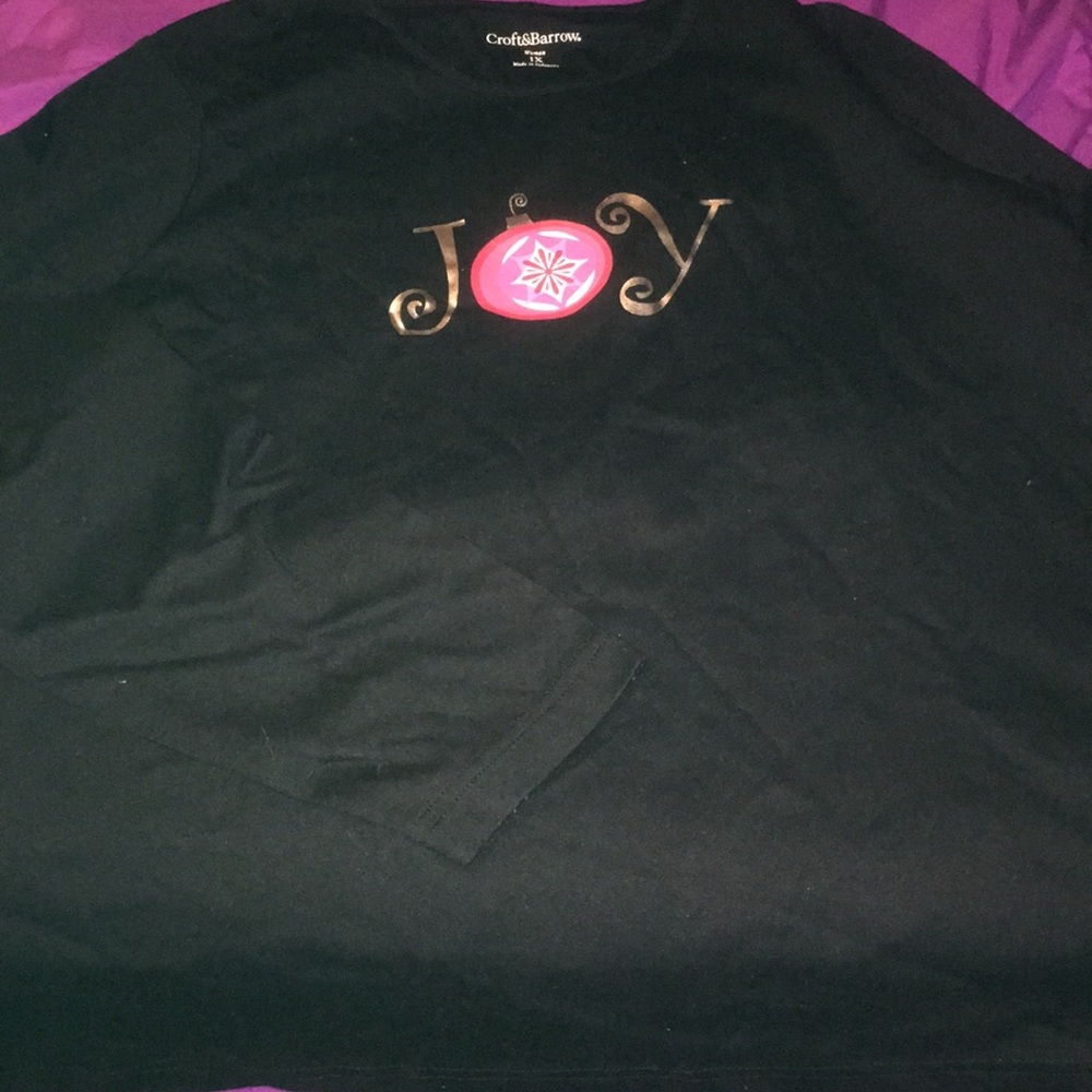 Long sleeve holiday tee